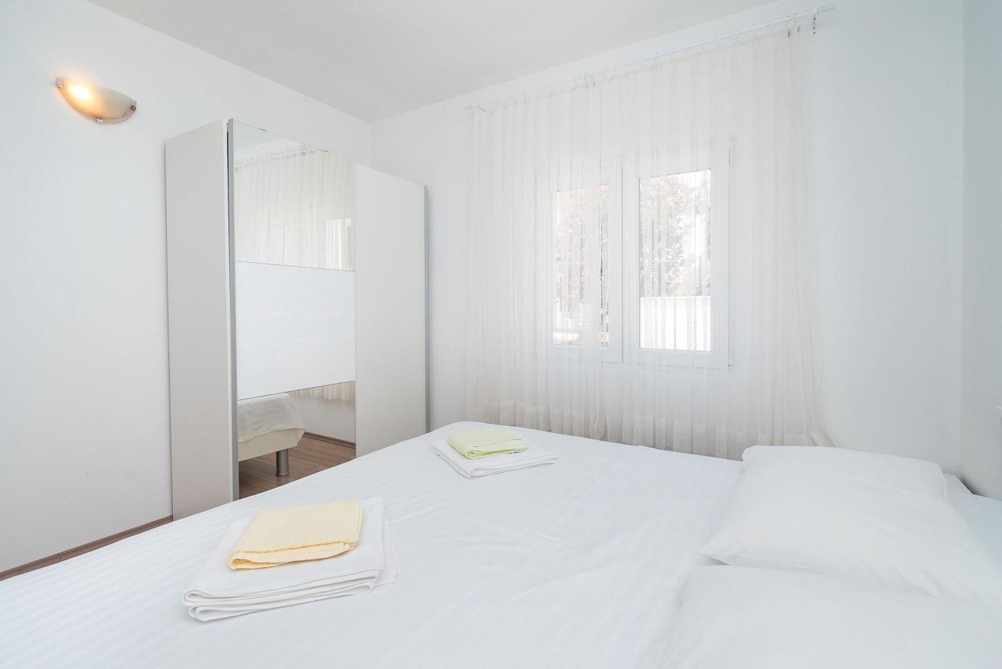 Apartment Ljuba Primošten Zewnętrze zdjęcie