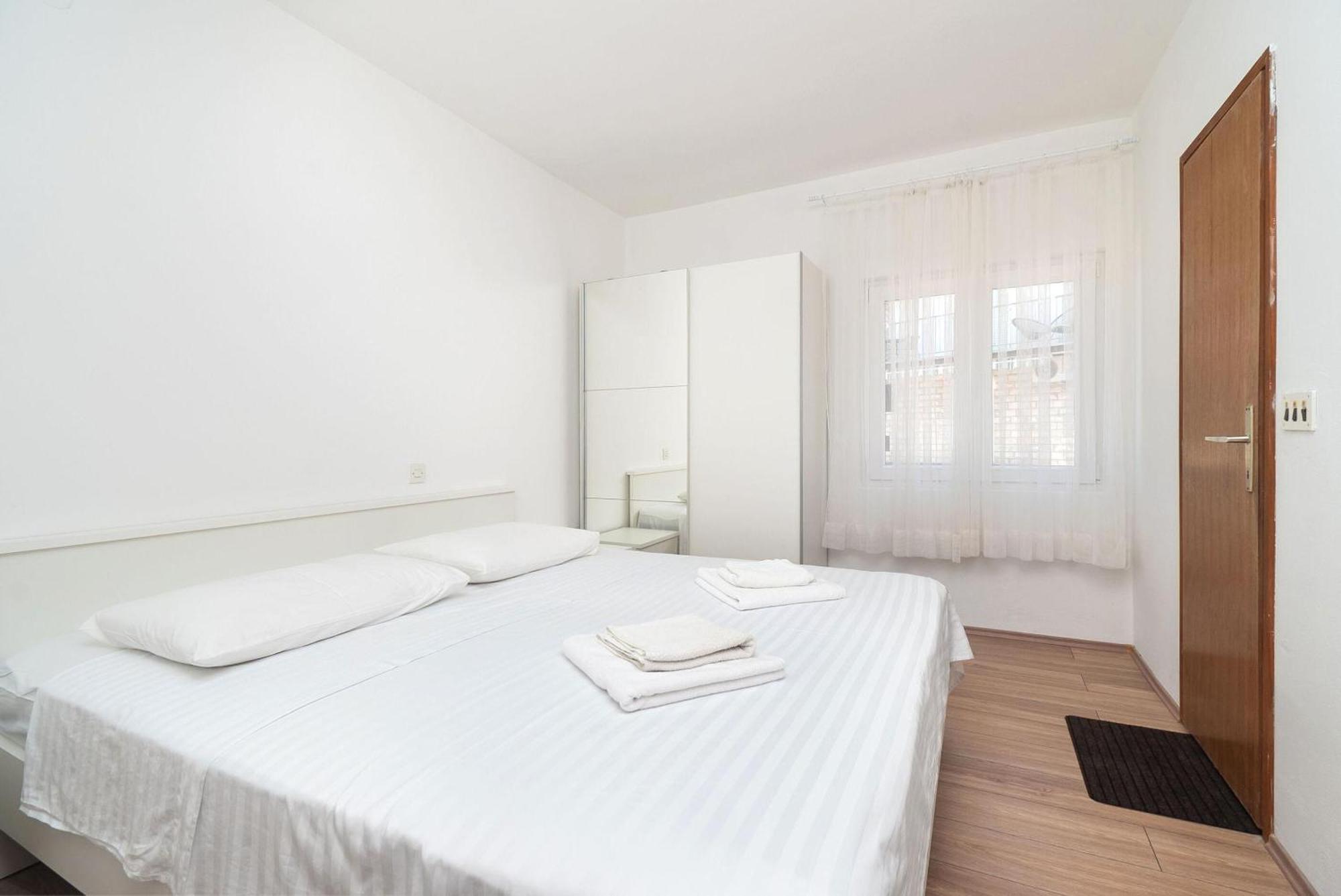 Apartment Ljuba Primošten Zewnętrze zdjęcie
